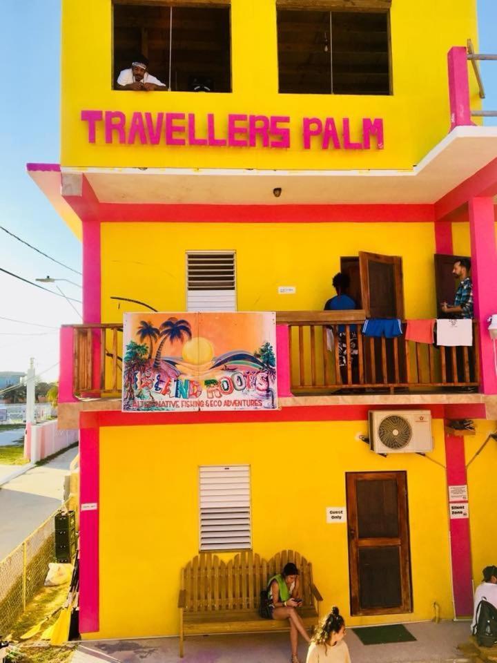 Хостел Travellers Palm Backpackers Кей-Колкер Екстер'єр фото
